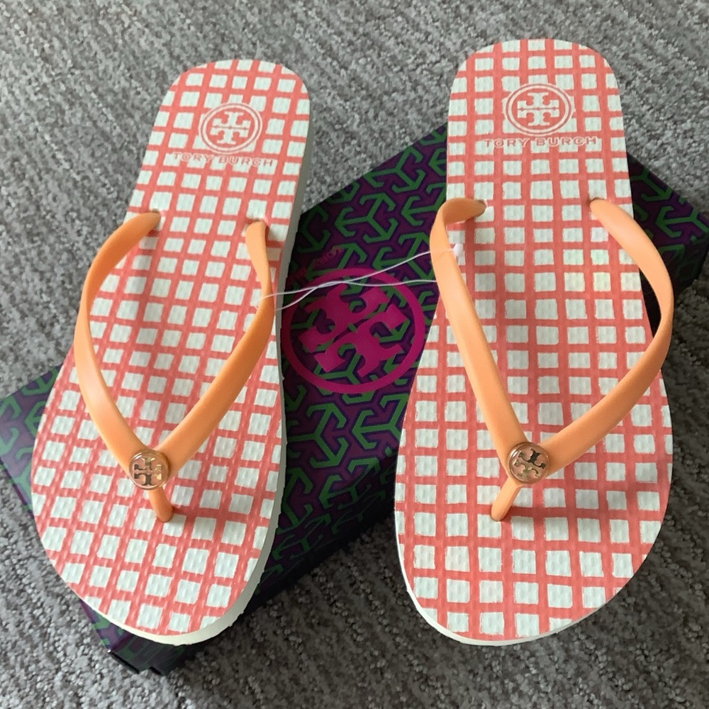 Tory Burch flip flops NWT